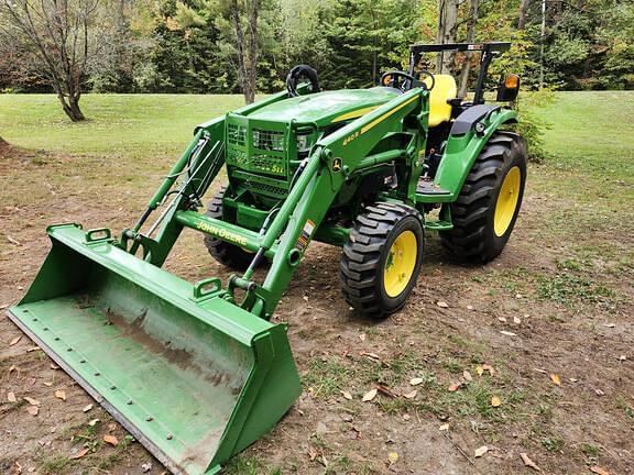 Image of John Deere 4052R equipment image 1