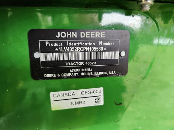 Image of John Deere 4052R equipment image 4