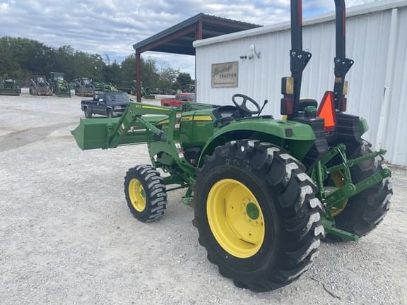 Image of John Deere 4066M equipment image 2