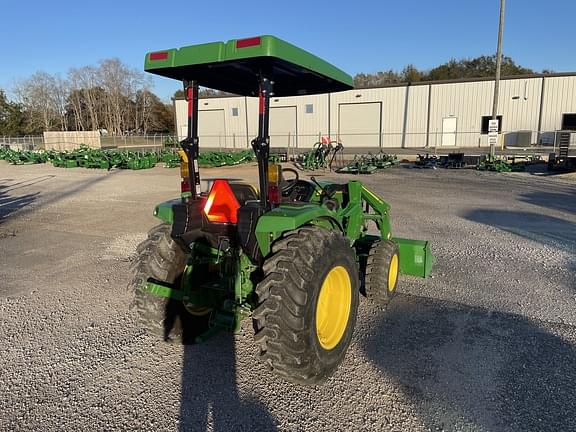 Image of John Deere 4066M equipment image 2