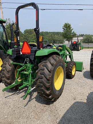 Image of John Deere 4066M equipment image 3