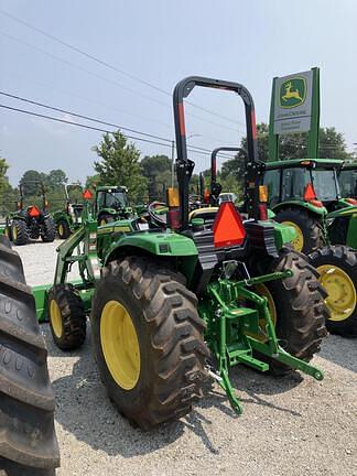 Image of John Deere 4066M equipment image 2