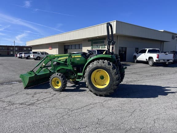 Image of John Deere 4066M equipment image 4