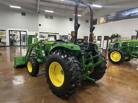 Image of John Deere 4066M equipment image 2