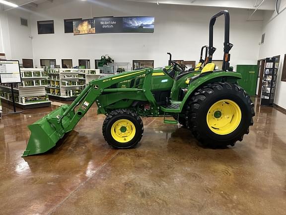 Image of John Deere 4066M equipment image 1