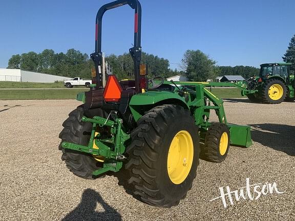 Image of John Deere 4066M equipment image 3