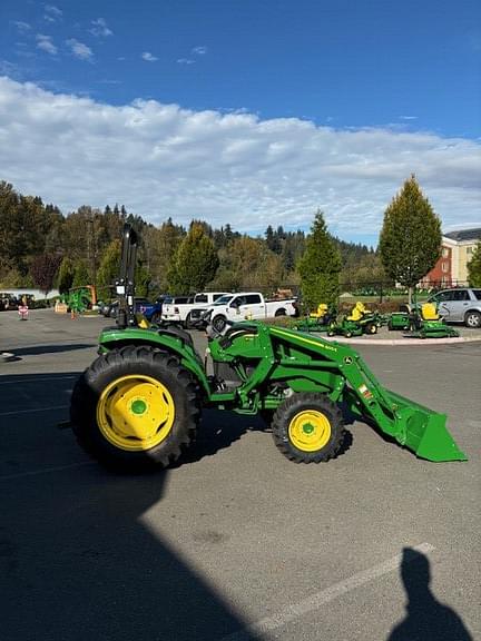 Image of John Deere 4066M equipment image 4