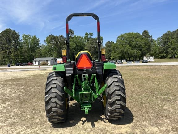 Image of John Deere 4066M equipment image 3