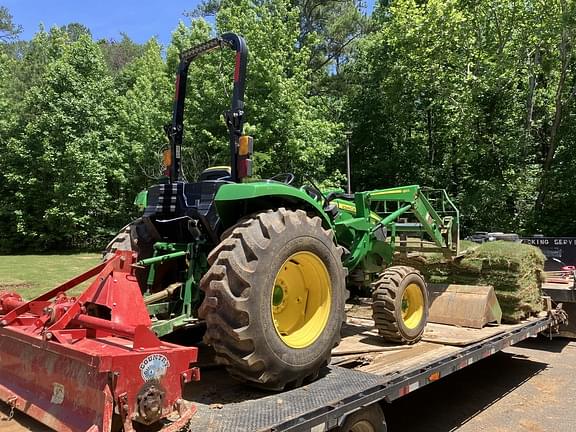 Image of John Deere 4066M equipment image 2