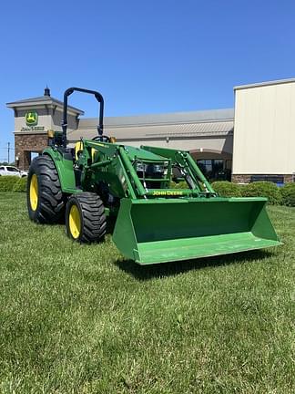 Image of John Deere 4066M equipment image 1