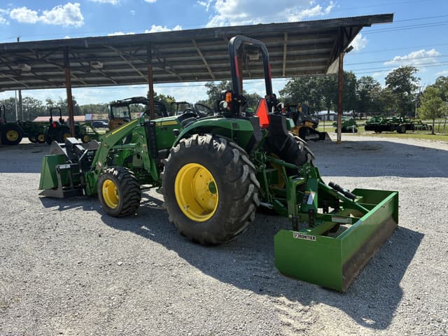 Image of John Deere 4066M equipment image 3