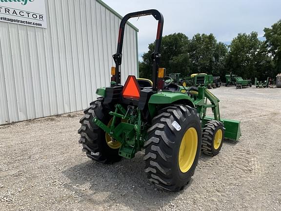 Image of John Deere 4066M equipment image 4