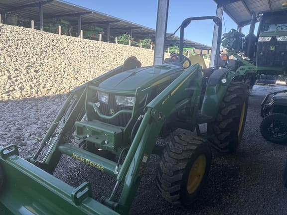 Main image John Deere 4066M