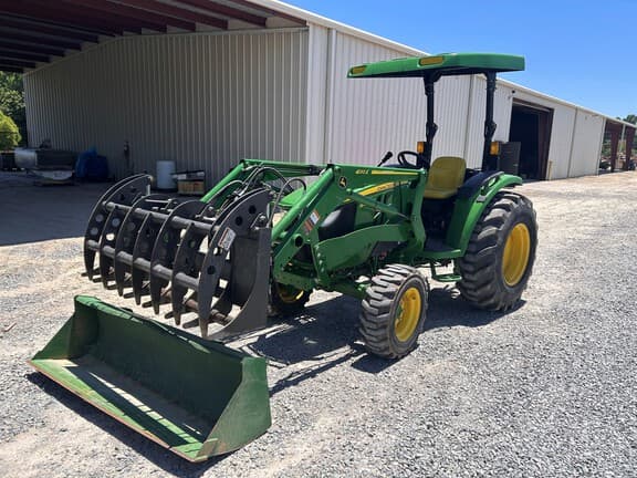 Image of John Deere 4066M equipment image 2