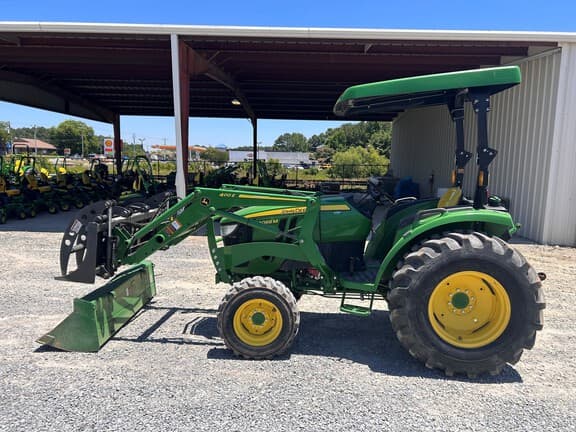 Image of John Deere 4066M equipment image 1