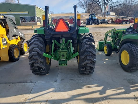 Main image John Deere 4066M