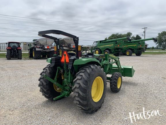 Image of John Deere 4066M equipment image 3