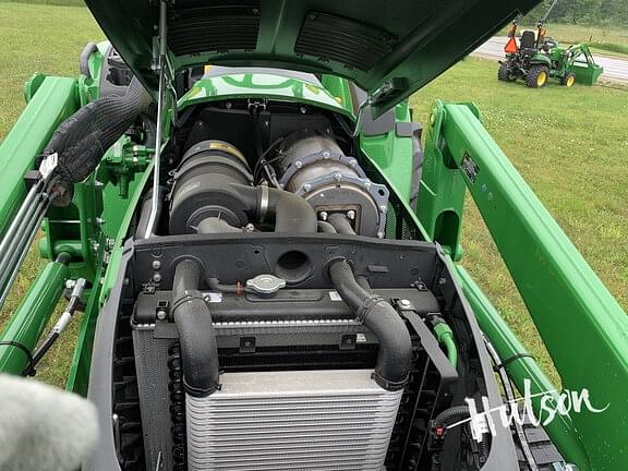 Image of John Deere 4066M equipment image 3