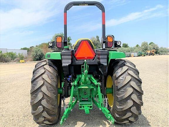 Image of John Deere 4066M equipment image 3