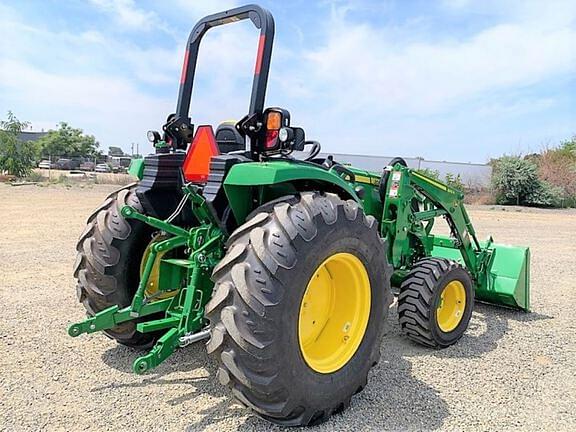 Image of John Deere 4066M equipment image 4