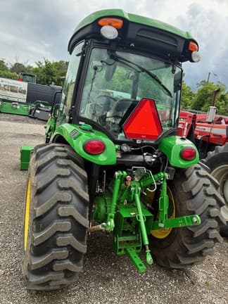 Image of John Deere 4066R Image 1