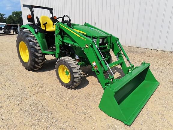 Image of John Deere 4066R equipment image 4