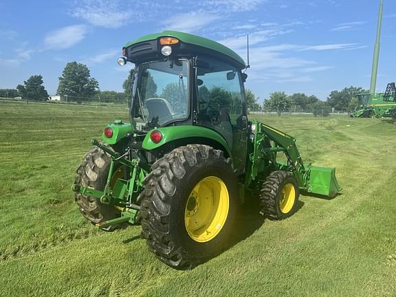 Image of John Deere 4066R equipment image 3