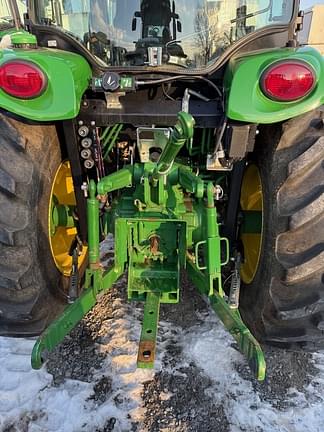 Image of John Deere 4066R equipment image 3