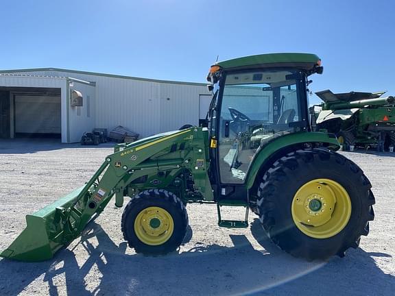 Image of John Deere 4066R equipment image 3