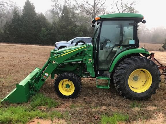 Image of John Deere 4066R equipment image 1