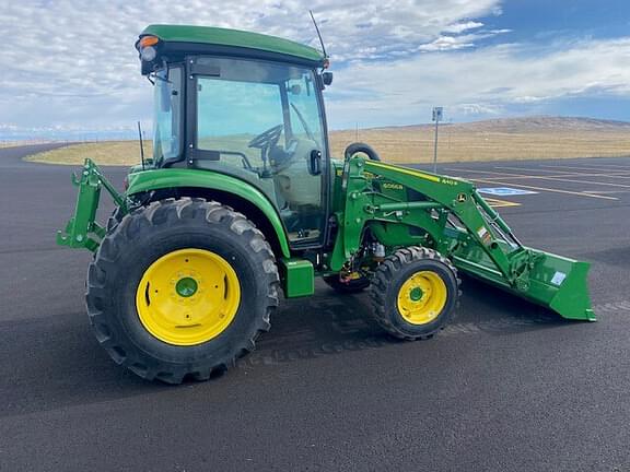 Image of John Deere 4066R equipment image 4