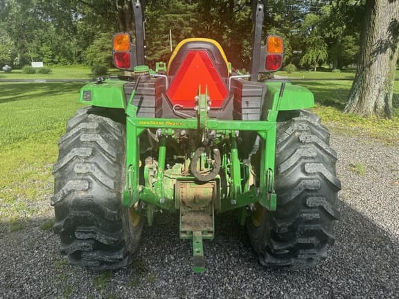 Image of John Deere 4066R equipment image 3