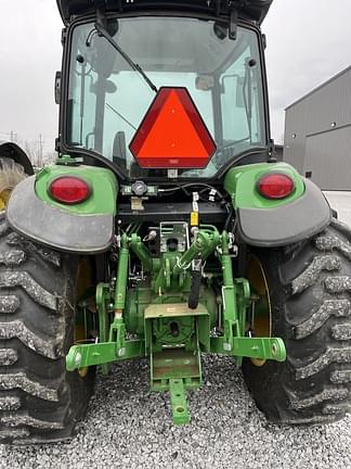 Image of John Deere 4066R equipment image 3