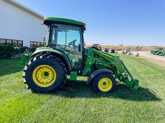 Image of John Deere 4066R equipment image 3