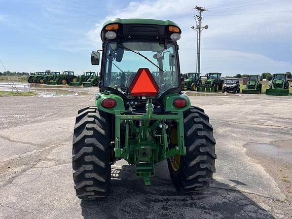 Image of John Deere 4066R equipment image 3