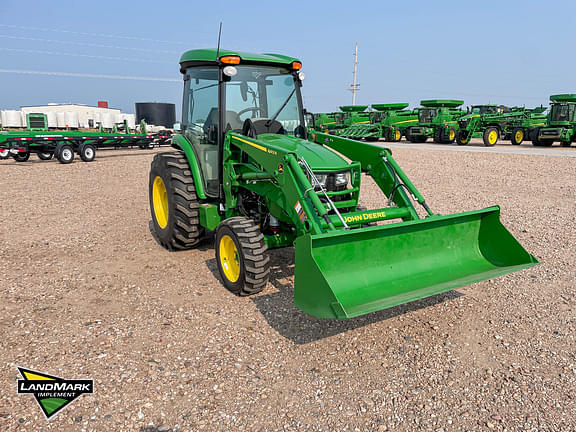 Image of John Deere 4066R equipment image 2