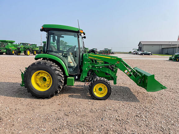 Image of John Deere 4066R equipment image 3