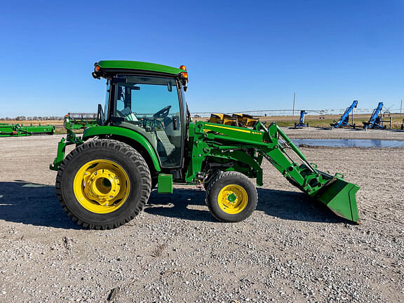 Image of John Deere 4066R equipment image 3