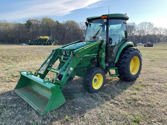 Image of John Deere 4066R equipment image 1