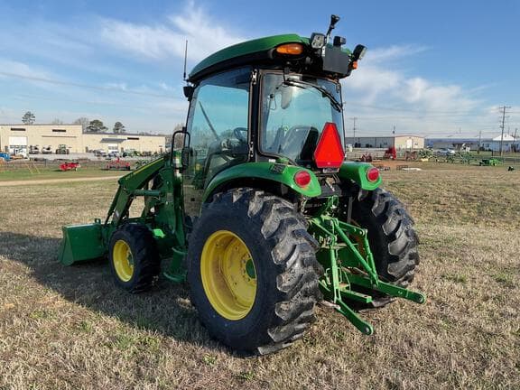 Image of John Deere 4066R equipment image 3
