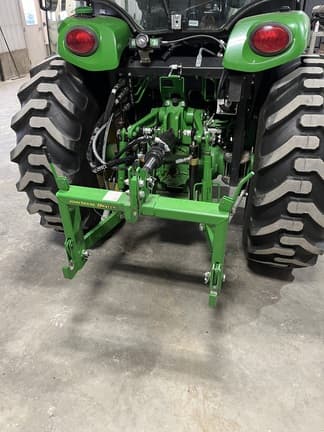 Image of John Deere 4066R equipment image 4