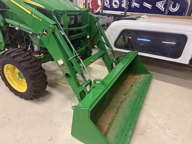 Image of John Deere 4066R equipment image 3