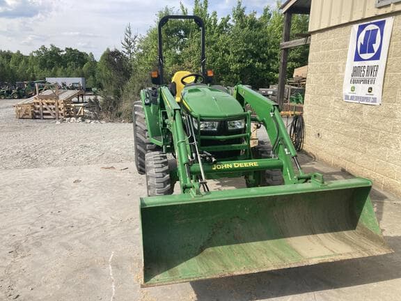 Image of John Deere 4066R equipment image 3