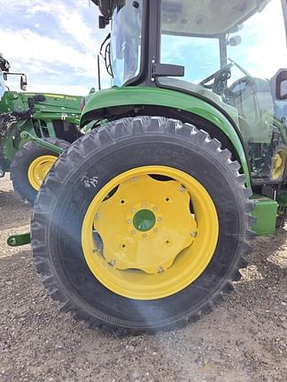 Image of John Deere 4066R equipment image 4