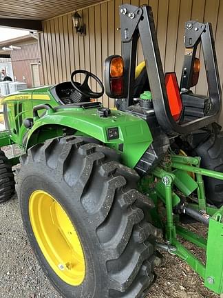 Image of John Deere 4066R equipment image 3