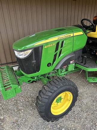 Image of John Deere 4066R equipment image 2