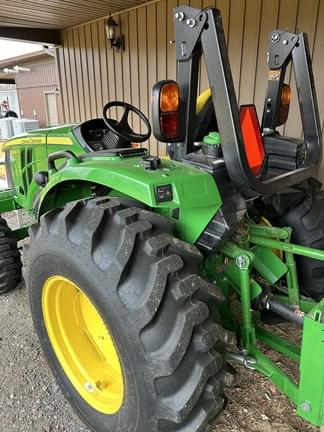 Image of John Deere 4066R equipment image 3