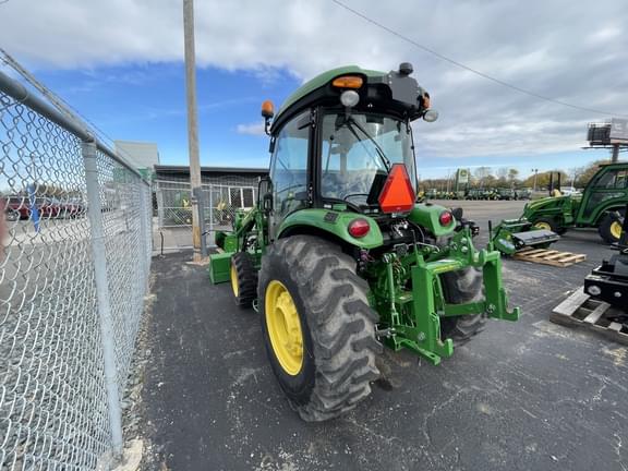 Image of John Deere 4066R equipment image 3