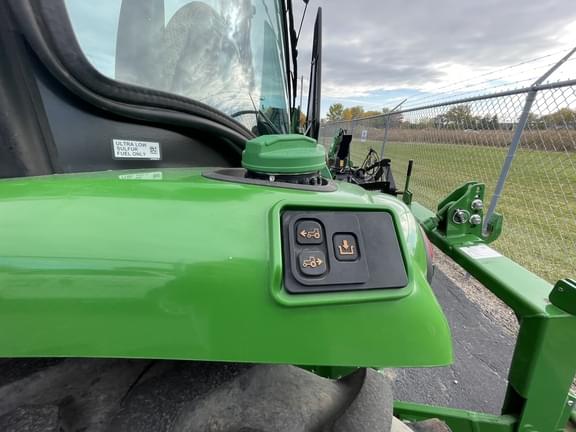 Image of John Deere 4066R equipment image 4