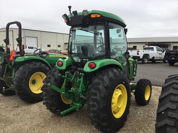 Image of John Deere 4066R equipment image 3